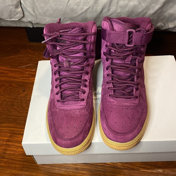 Air Force 1 High WB GS 'Bordeaux - Picture 3 of 5